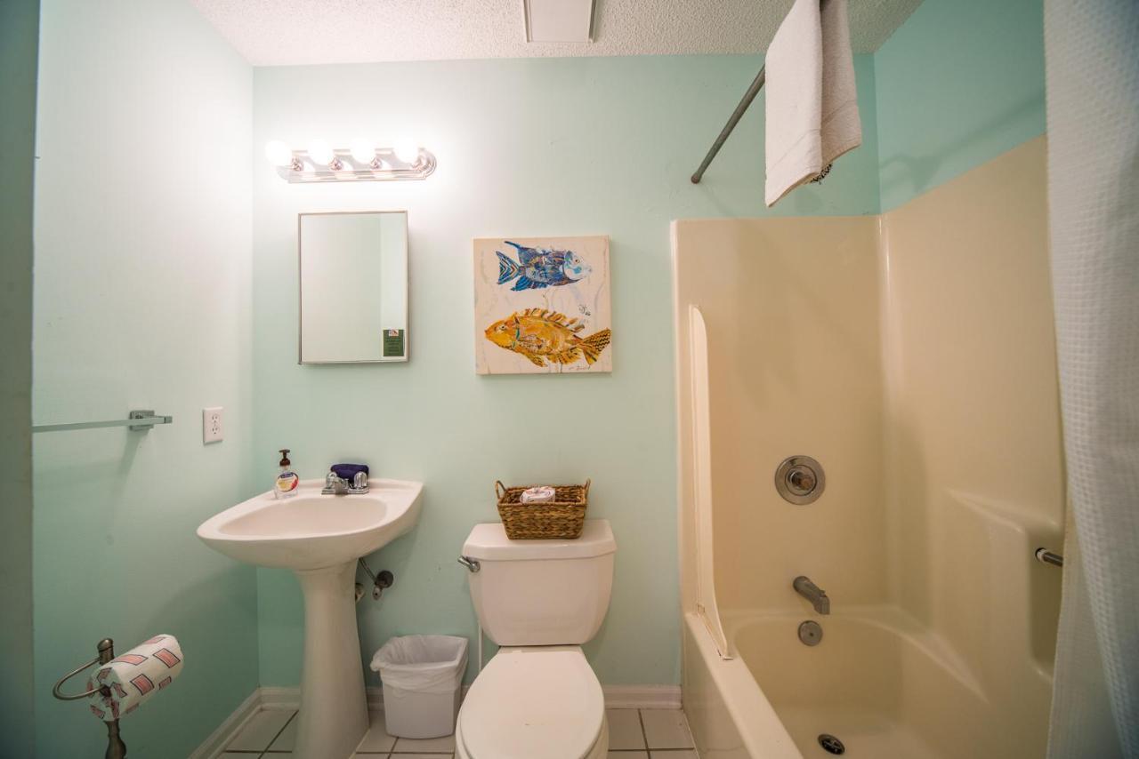 Salty Shack Unit C - Salty Shack - Dog Friendly Home - Across From The Beach - Central Location! Folly Beach Exteriér fotografie